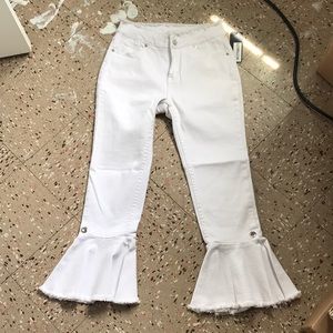 Gianni Bini White Denim Cropped Flare Pant